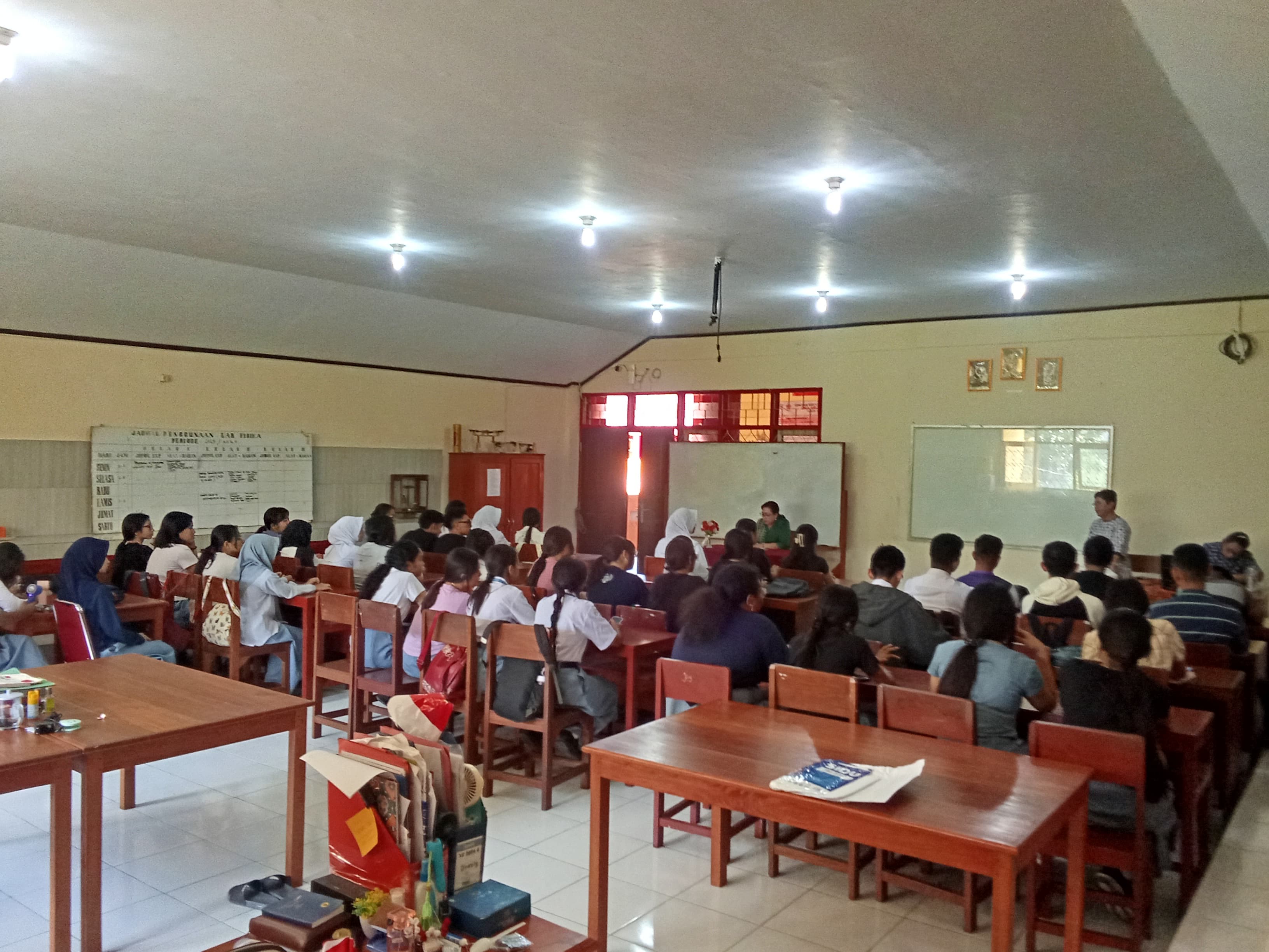 Pertemuan Kepala Sekolah Bersama Siswa dalam Penguatan Kerja Sama Program IVECA(Intercultural Virtual Exchange Classroom Activities)