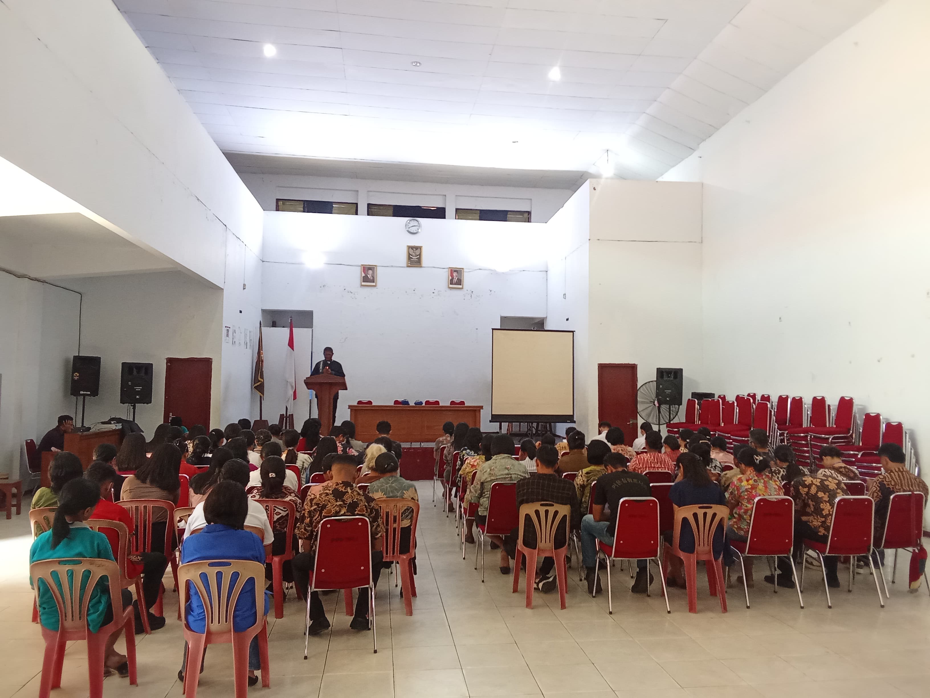 Ibadah Syukur Bulan Februari, Ulang Tahun Guru, dan Pelepasan satu orang Guru SMA Negeri 1 Ambon