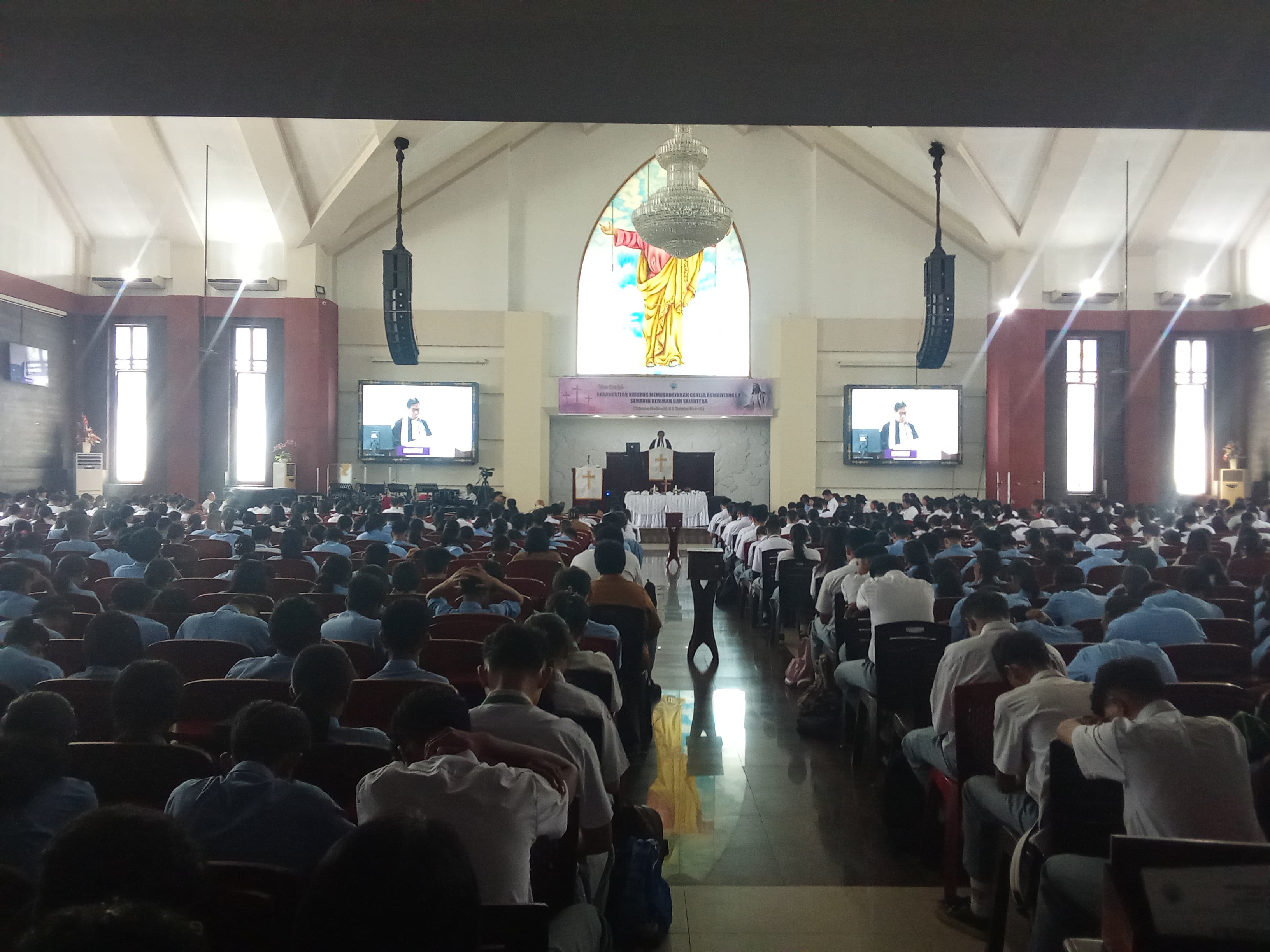 Syukuran Paskah Smansa Ambon di Gereja Maranatha: Meneladani Kebangkitan dengan Integritas dan Kebenaran